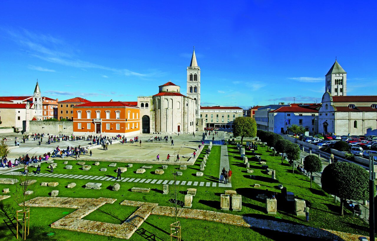 St. Donat and Romanian Forum,